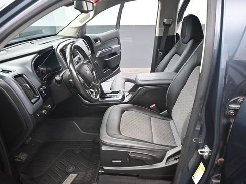 Used 2019 Chevrolet Colorado Z71 AWD/4WD image 14