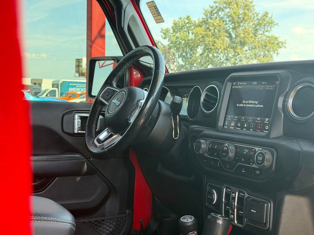 Used 2021 Jeep Wrangler Unlimited Sahara w/ Cold Weather Group AWD/4WD image 24