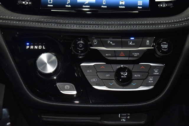 New 2027 Chrysler Pacifica Select FWD image 27