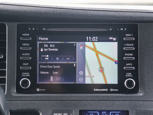 Used 2019 Toyota Sienna XLE image 13