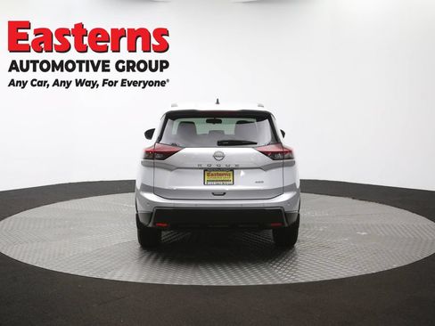 Used 2024 Nissan Rogue S AWD/4WD image 37