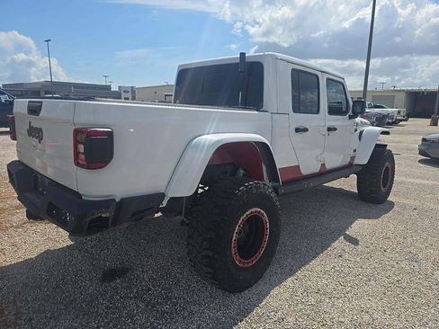 Used 2021 Jeep Gladiator Rubicon AWD/4WD image 3