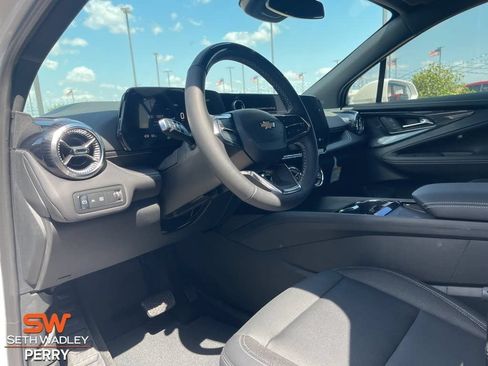 New 2025 Chevrolet Blazer EV LT w/ Super Cruise Package AWD/4WD image 10