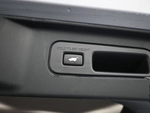 Used 2024 Honda Pilot TrailSport image 23