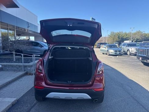 Used 2022 Buick Encore Preferred w/ Safety Package AWD/4WD image 28