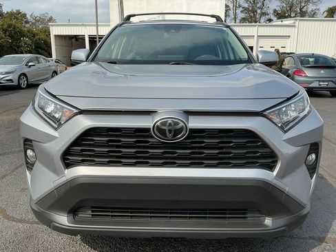 Used 2021 Toyota RAV4 XLE image 11