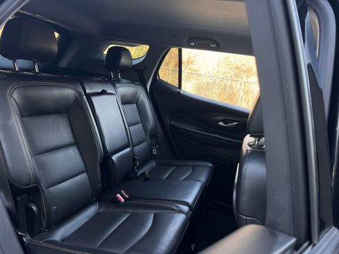 Used 2021 GMC Terrain SLT w/ Elevation Edition image 32