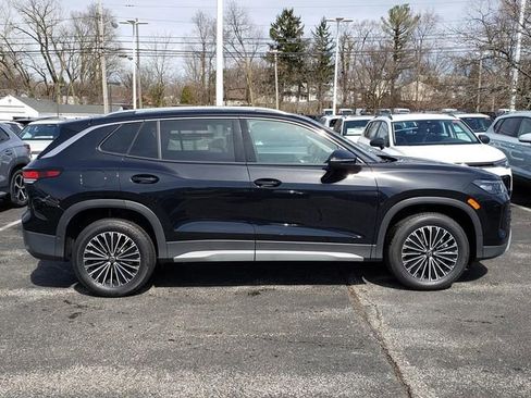 New 2026 Volkswagen Tiguan S image 2