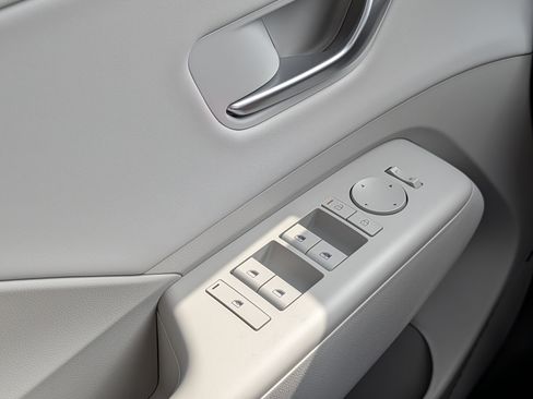 New 2027 Hyundai Kona Limited AWD/4WD image 12