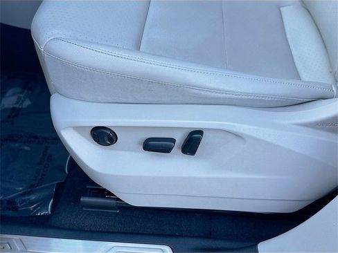 Used 2021 Volkswagen Atlas SE w/ Panoramic Sunroof Package image 18