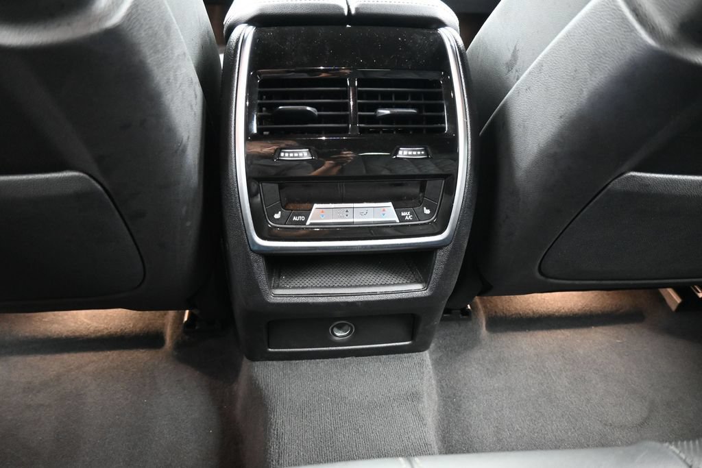 Used 2025 BMW X6 xDrive40i AWD/4WD image 41