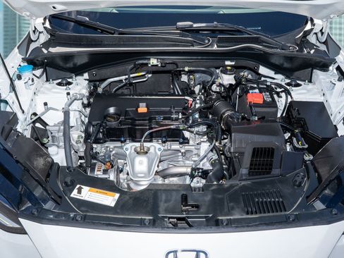 Certified 2025 Honda HR-V LX image 35