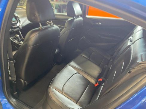 Used 2018 Chevrolet Cruze Premier image 17
