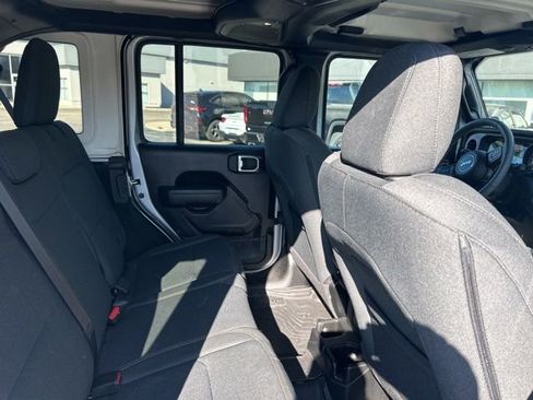 Used 2024 Jeep Wrangler Unlimited Sport AWD/4WD image 8