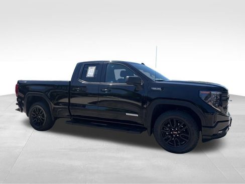 Used 2022 GMC Sierra 1500 Elevation w/ X31 Off-Road Package AWD/4WD image 10