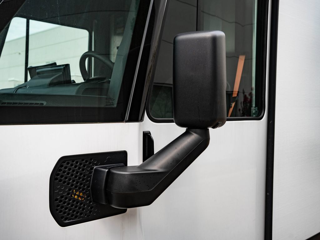 Used 2025 Chevrolet Brightdrop 400 FWD image 16