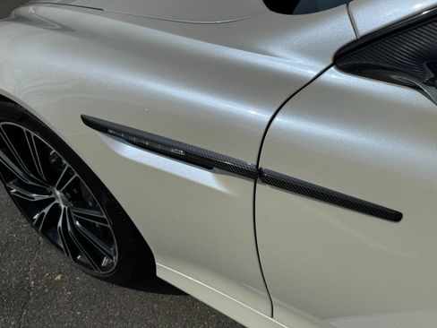 Used 2015 Aston Martin DB9 Coupe image 22