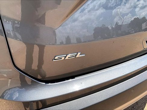 Used 2023 Ford Edge SEL AWD/4WD image 29