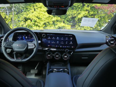 Used 2024 Chevrolet Blazer EV RS AWD/4WD image 8