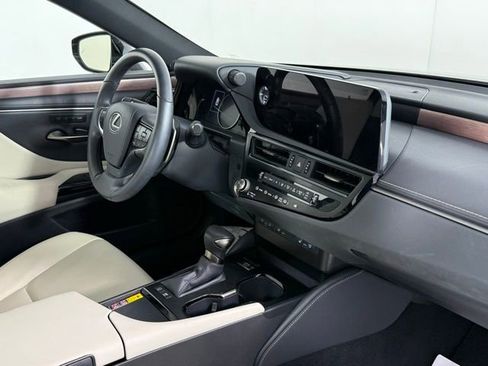 Certified 2025 Lexus ES 300h w/ Premium Package image 32