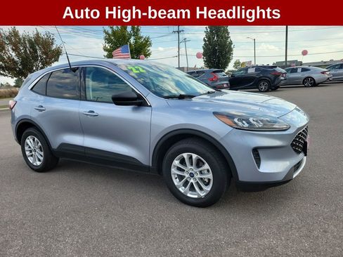 Used 2022 Ford Escape SE image 8