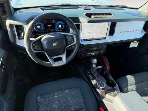 New 2025 Ford Bronco Heritage Edition image 15