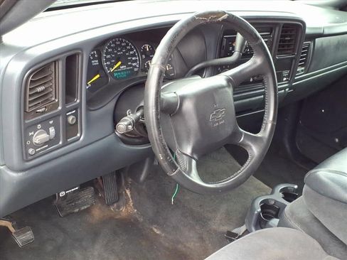Used 2001 Chevrolet Silverado 1500 LS w/ Firm Ride Suspension Pkg RWD image 11