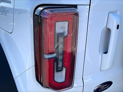 Used 2022 Ford Bronco Outer Banks w/ Sasquatch Package image 24