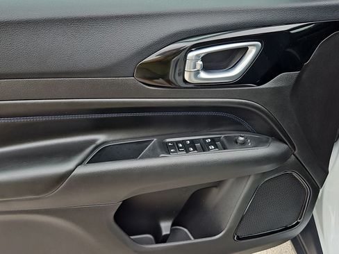New 2026 Jeep Compass Latitude AWD/4WD image 21