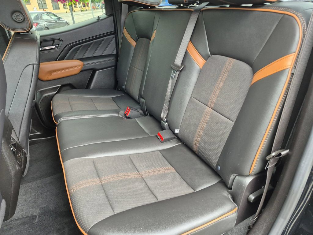Used 2023 GMC Canyon AT4 AWD/4WD image 21