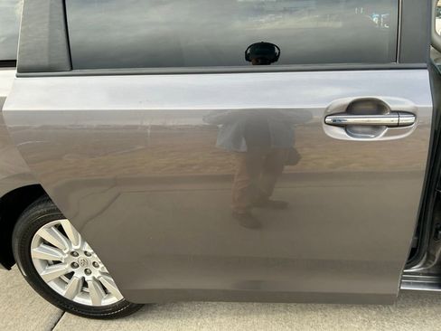 Used 2017 Toyota Sienna XLE Premium image 21