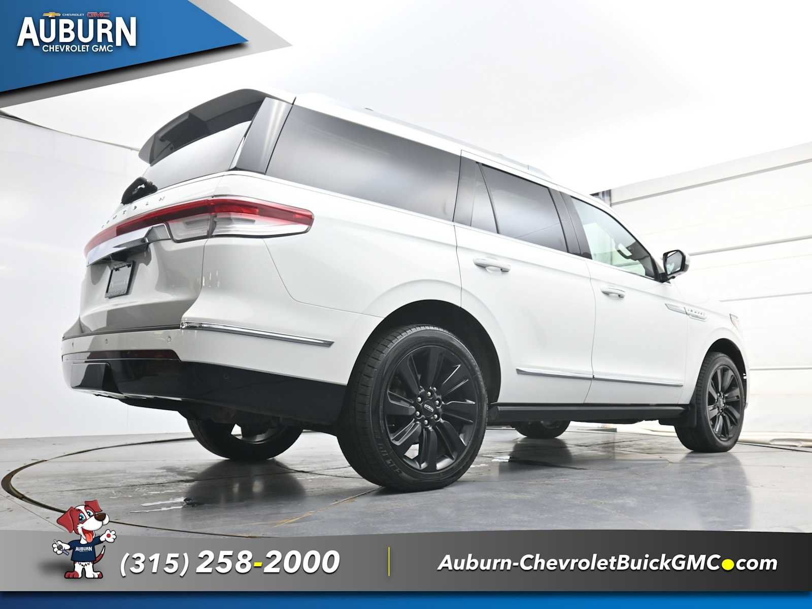 Used 2023 Lincoln Navigator Reserve AWD/4WD image 28
