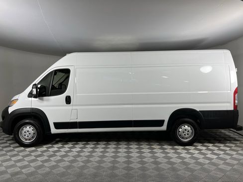 Used 2023 RAM ProMaster 3500 w/ Driver Convenience Group image 8
