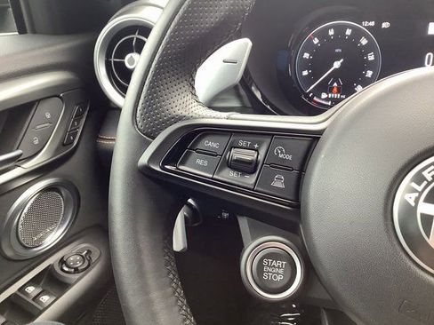 Used 2025 Alfa Romeo Tonale w/ Premium Package image 13