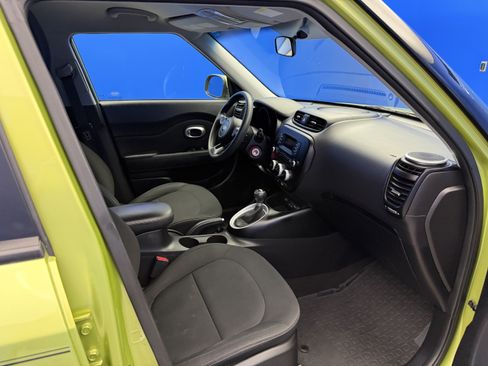 Used 2014 Kia Soul FWD image 21