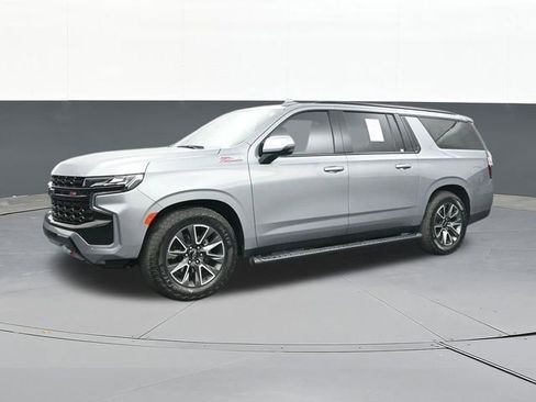 Used 2024 Chevrolet Suburban Z71 w/ Z71 Off-Road Package image 4