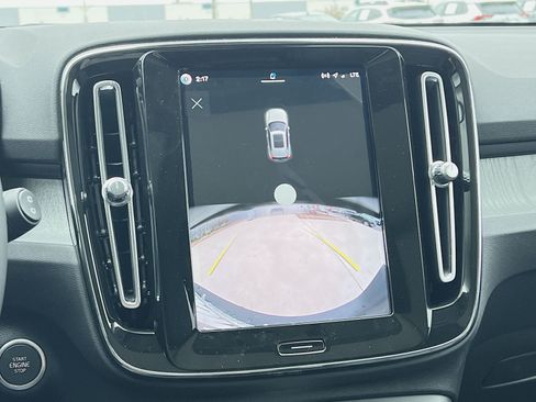 New 2026 Volvo XC40 B5 Core AWD/4WD image 19
