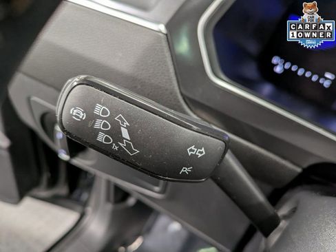 Used 2023 Volkswagen Tiguan SE image 18