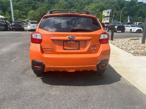 Used 2015 Subaru Crosstrek 2.0i Premium w/ Moonroof Package AWD/4WD image 4