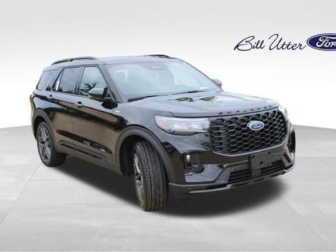New 2026 Ford Explorer ST-Line w/ ST-Line Street Pack RWD image 2