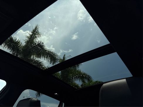 New 2025 Cadillac XT6 Luxury image 32