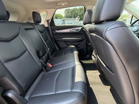 Used 2017 Cadillac XT5 Luxury image 11