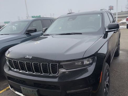 Used 2023 Jeep Grand Cherokee L Limited image 4