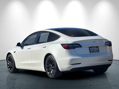 Used 2022 Tesla Model 3 Standard Range image 6