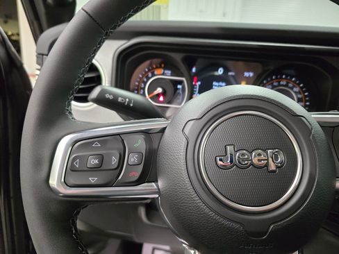 New 2026 Jeep Wrangler Sahara AWD/4WD image 17