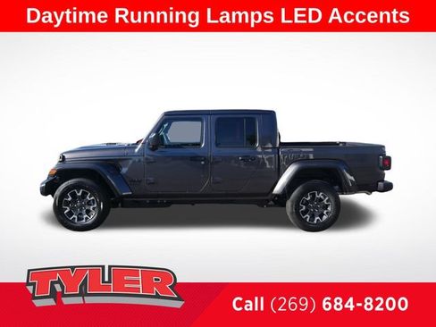 New 2026 Jeep Gladiator Sport AWD/4WD image 4