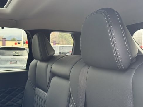 Used 2025 Mitsubishi Outlander SEL image 26