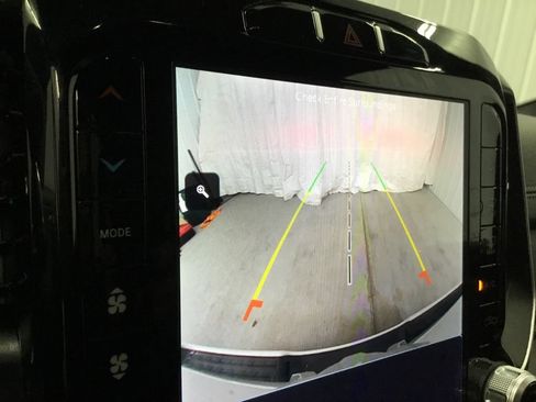 Used 2024 RAM 1500 Laramie AWD/4WD image 12
