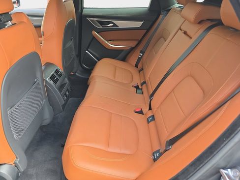 Used 2025 Jaguar F-PACE R-Dynamic S AWD/4WD image 18