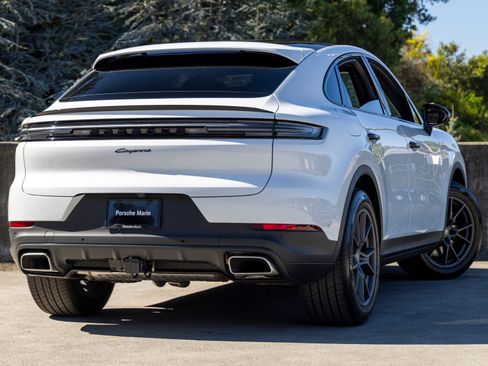 New 2026 Porsche Cayenne Coupe image 11
